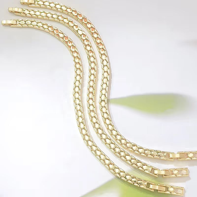 💫 Gold Snake-Scale Chain Bracelet – Liquid Shine, Textured Luxe 🌟