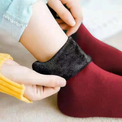 5 pairs of snow socks