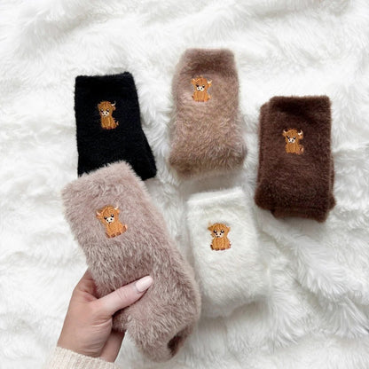 🐾 Thick Plush Highland Cow Crew Socks Soft Skin-Friendly Socks for Home & Office💕