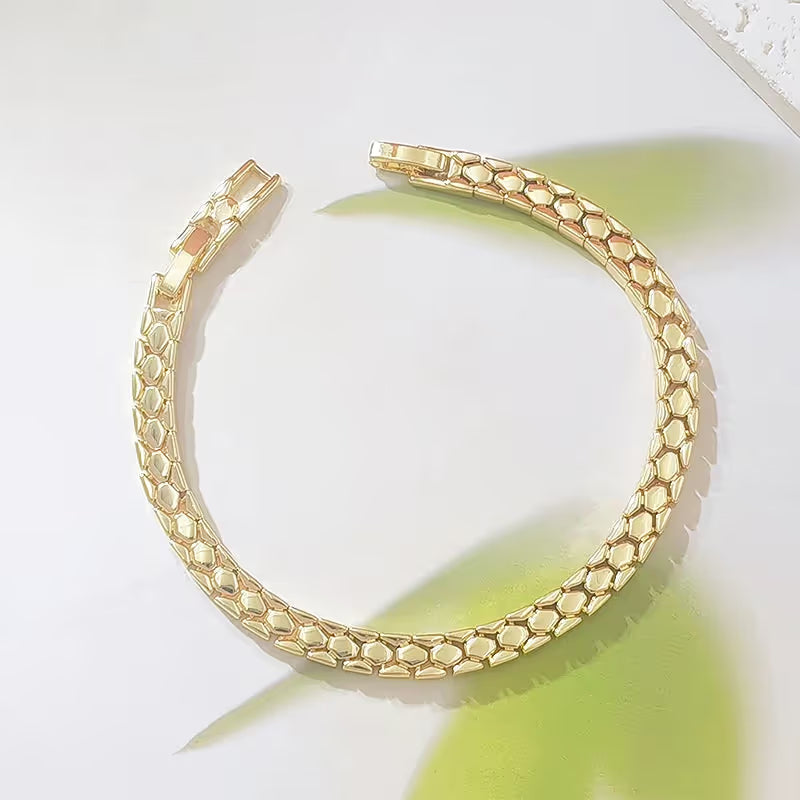 💫 Gold Snake-Scale Chain Bracelet – Liquid Shine, Textured Luxe 🌟
